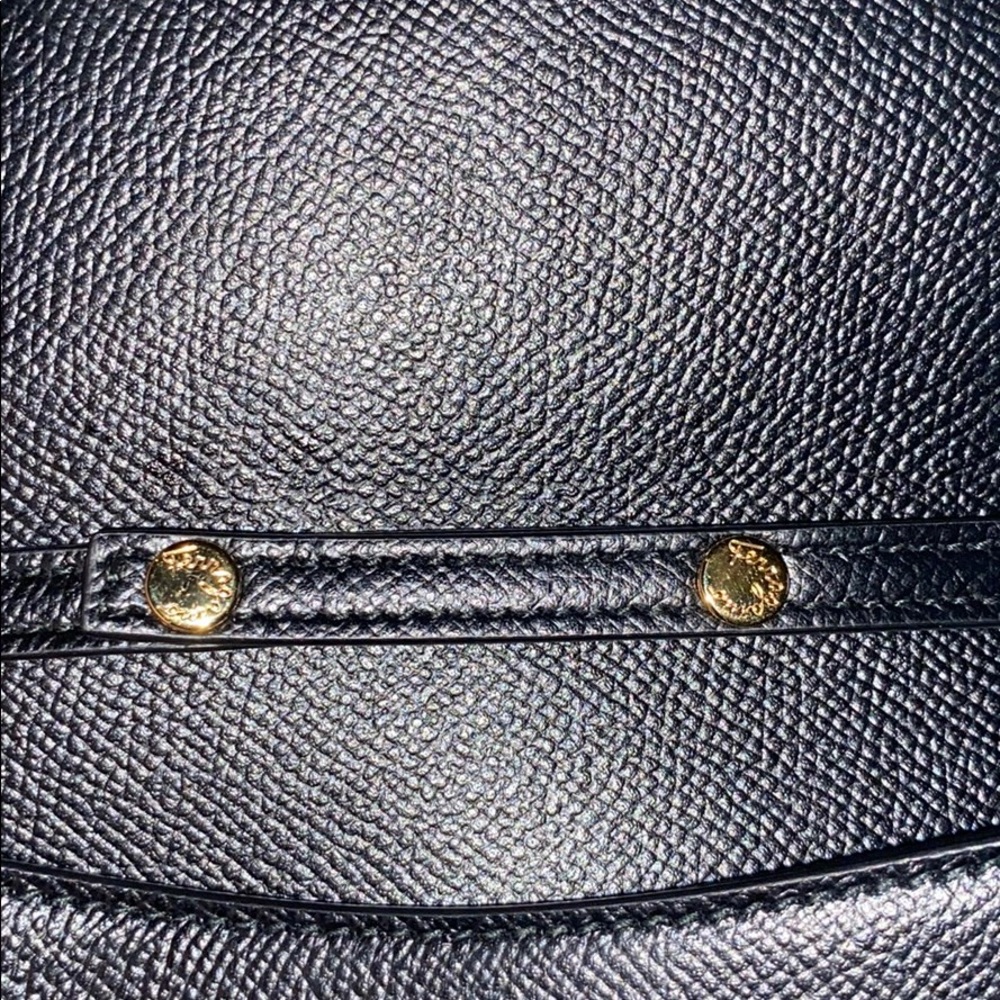 Black small Salvatore Ferragamo bag - Picture 7 of 10